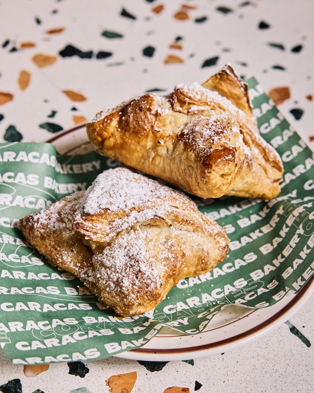 Caracas Bakery Apple Turnover