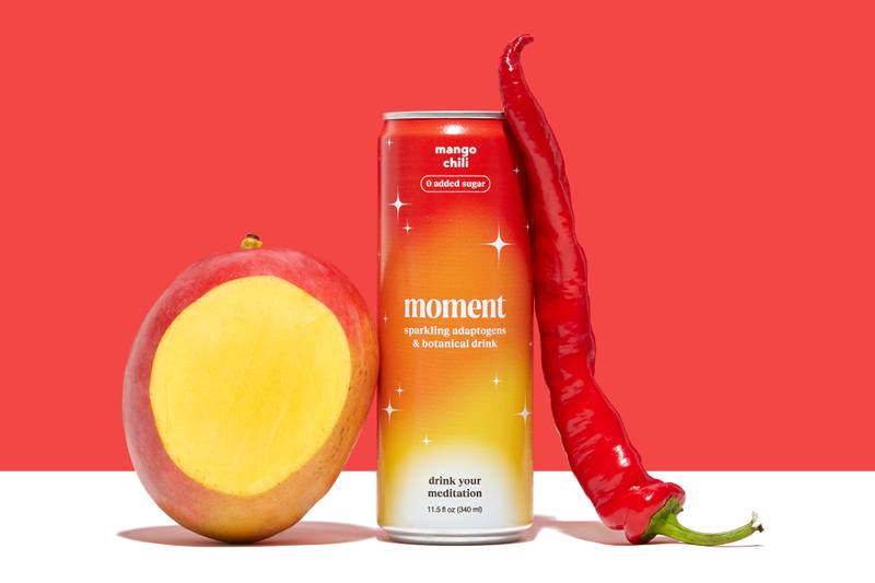 Moment Mango Chili Botanical Soda 11.5oz Can