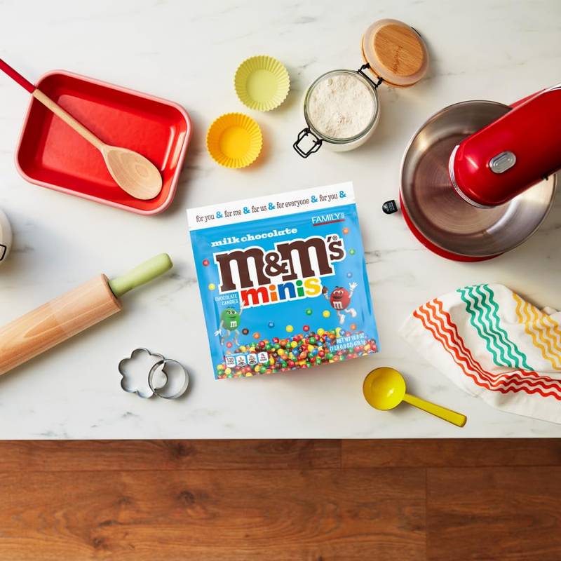 M&M's Minis Milk Chocolate Candy, Party Size, 31.5 oz