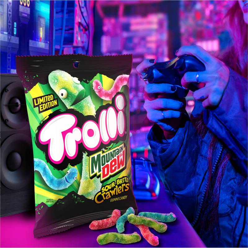 Trolli x Mountain Dew Sour Brite Crawlers Gummy Worm Candy, 4.25 oz