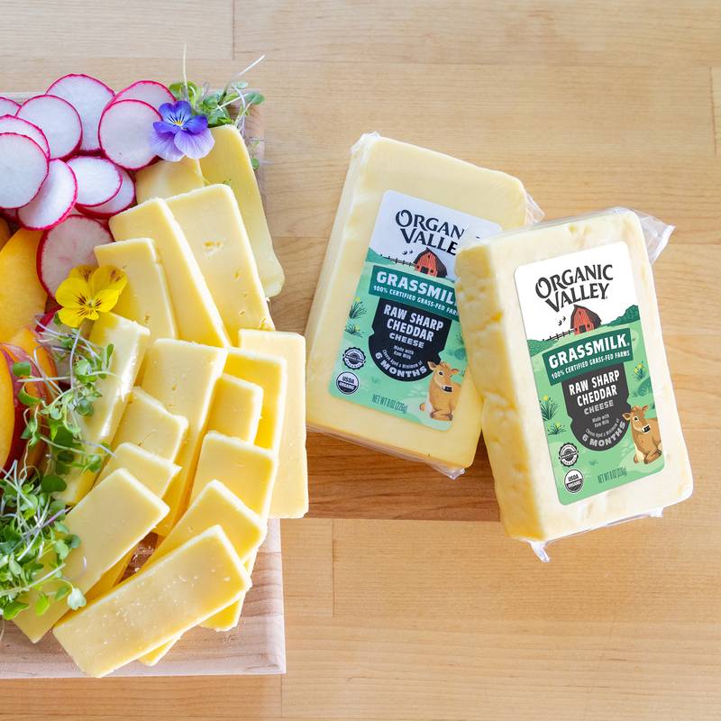 Organic Valley Grassmilk Raw Sharp Cheddar Cheese - 8oz