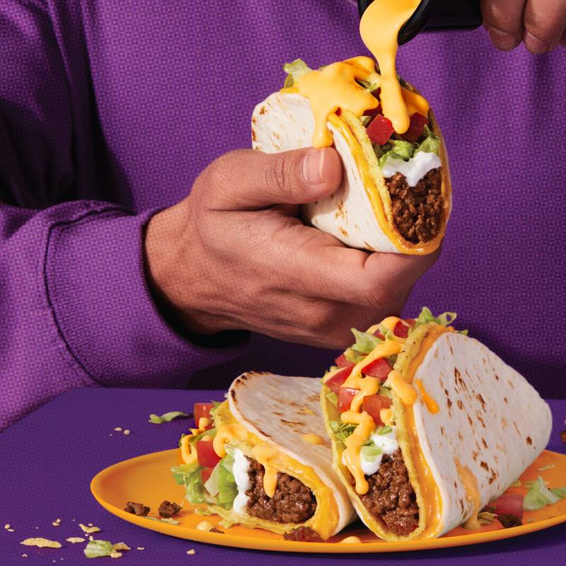Taco Bell Mild Salsa Con Queso Cheese Dip, 15oz.